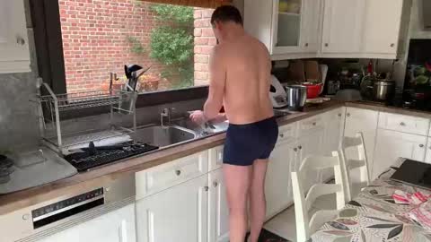 Snapshot of toutakou223 chatting on April 1, 2026, 11:22 am Toutakou online show from April 1, 2026, 11:22 am