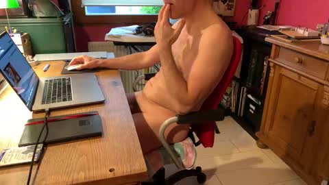 Snapshot of toutakou223 chatting on April 2, 2026, 7:28 am Toutakou online show from April 2, 2026, 7:28 am