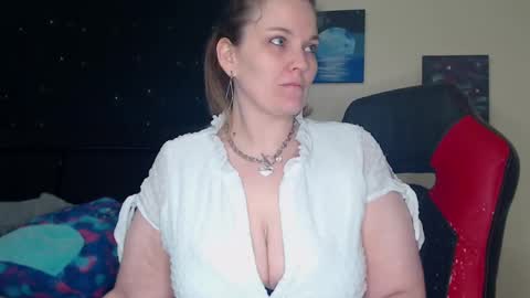 Snapshot of toxiclilly chatting on January 11, 2025, 7:49 am Lilly Miss Mistress Goddess Maam Queen Boss online show from January 11, 2025, 7:49 am