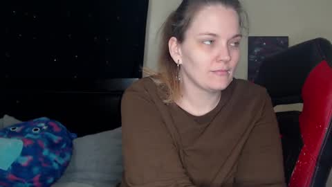 Snapshot of toxiclilly chatting on January 15, 2025, 8:51 am Lilly Miss Mistress Goddess Maam Queen Boss online show from January 15, 2025, 8:51 am