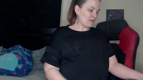 Snapshot of toxiclilly chatting on January 17, 2025, 10:00 am Lilly Miss Mistress Goddess Maam Queen Boss online show from January 17, 2025, 10:00 am