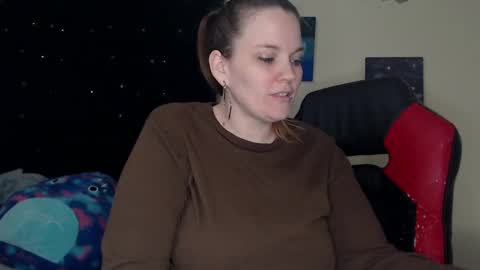 Snapshot of toxiclilly chatting on February 9, 2025, 8:22 am Lilly Miss Mistress Goddess Maam Queen Boss online show from February 9, 2025, 8:22 am