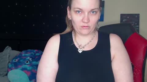 Snapshot of toxiclilly chatting on February 26, 2025, 8:04 am Lilly Miss Mistress Goddess Maam Queen Boss online show from February 26, 2025, 8:04 am