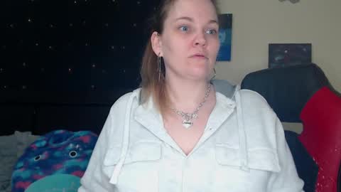 Snapshot of toxiclilly chatting on March 1, 2025, 8:23 am Lilly Miss Mistress Goddess Maam Queen Boss online show from March 1, 2025, 8:23 am