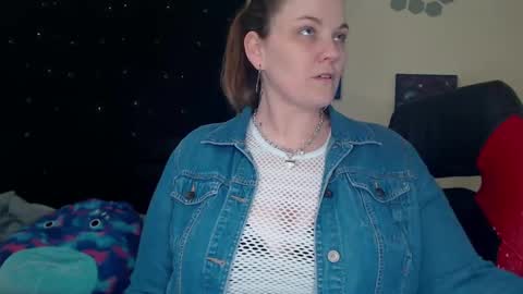 Snapshot of toxiclilly chatting on March 6, 2025, 7:32 pm Lilly Miss Mistress Goddess Maam Queen Boss online show from March 6, 2025, 7:32 pm