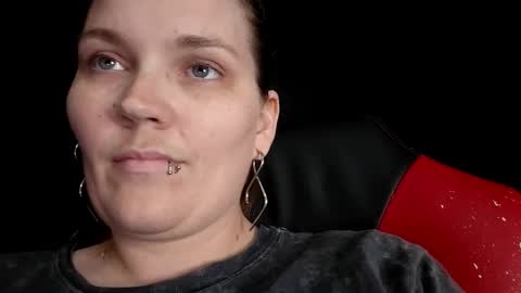 Lilly Miss Mistress Goddess Maam Queen Boss online show from May 6, 2026, 4:23 pm