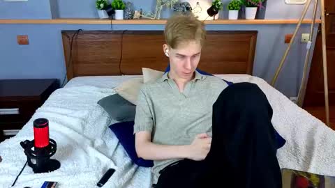 Max online show from February 21, 2026, 11:00 am