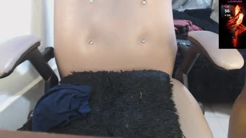 toxca69 online show from November 17, 2025, 1:33 am