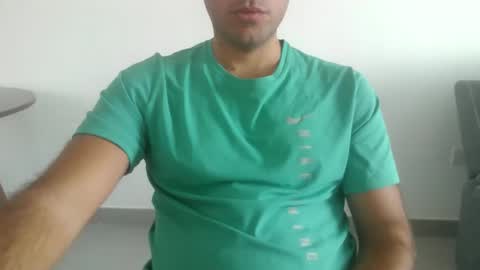 Snapshot of toyboy11222 chatting on November 2, 2025, 5:32 am ToyBoy11222 online show from November 2, 2025, 5:32 am