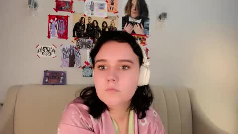 Call me Tracy online show from December 5, 2025, 3:09 pm