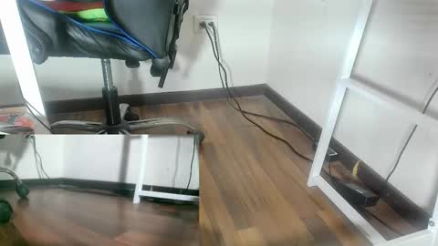 Snapshot of trans_selena chatting on October 13, 2025, 4:51 pm Sexy Selena 1203 online show from October 13, 2025, 4:51 pm