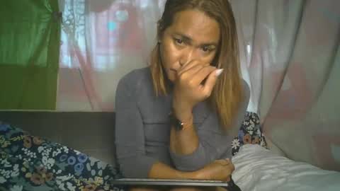 transhottie28 online show from February 14, 2025, 10:25 pm