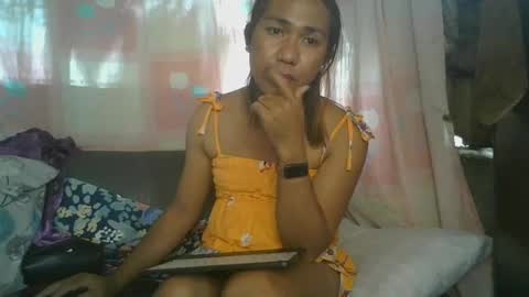 transhottie28 online show from February 21, 2025, 4:18 am