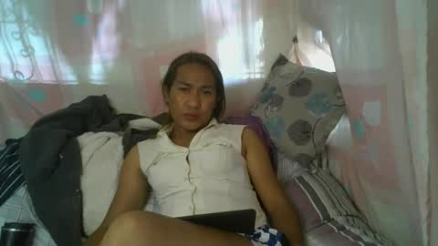 transhottie28 online show from February 28, 2025, 2:42 am