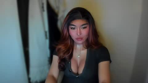 Snapshot of transnextdoor_ chatting on December 5, 2024, 3:50 pm ALMIGHTY GODDESS VALENTINA online show from December 5, 2024, 3:50 pm
