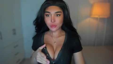 Snapshot of transnextdoor_ chatting on January 2, 2025, 11:27 pm ALMIGHTY GODDESS VALENTINA online show from January 2, 2025, 11:27 pm