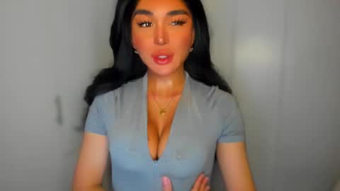 Snapshot of transnextdoor_ chatting on January 24, 2025, 7:39 pm ALMIGHTY GODDESS VALENTINA online show from January 24, 2025, 7:39 pm