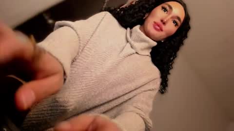 Snapshot of transnextdoor_ chatting on October 5, 2025, 10:40 pm ALMIGHTY GODDESS VALENTINA online show from October 5, 2025, 10:40 pm