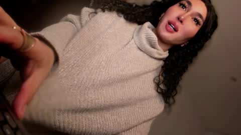 Snapshot of transnextdoor_ chatting on October 13, 2025, 2:11 am ALMIGHTY GODDESS VALENTINA online show from October 13, 2025, 2:11 am