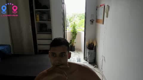 Snapshot of travis_bakerr chatting on September 17, 2025, 9:38 pm travis bakerr online show from September 17, 2025, 9:38 pm