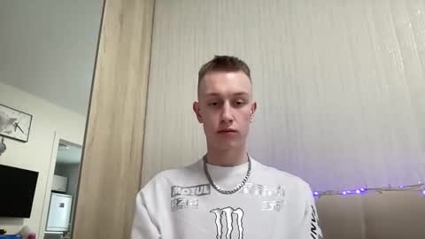 Travis online show from April 1, 2026, 10:38 am