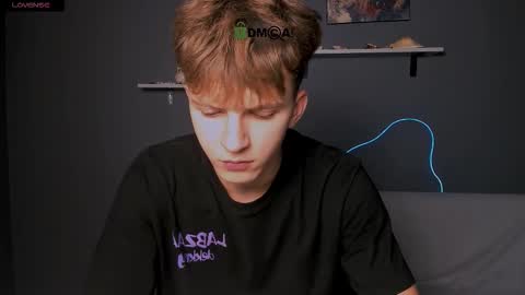 Travis online show from September 9, 2025, 7:13 pm