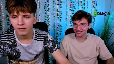 Travis online show from October 12, 2025, 7:24 pm