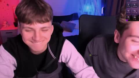 Travis online show from December 17, 2025, 8:59 pm