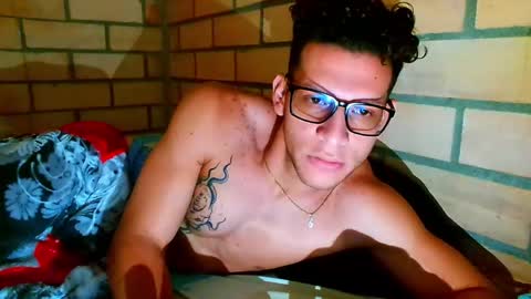 TRAVIS. online show from April 6, 2026, 12:17 pm