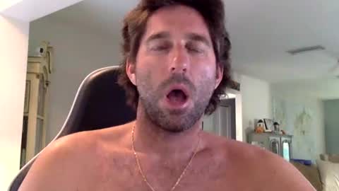 TravisKenn online show from November 17, 2025, 7:30 pm