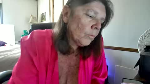 Snapshot of treasureofxtac chatting on June 24, 2026, 8:41 pm treasureofxtac online show from June 24, 2026, 8:41 pm