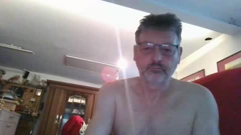 trebgeis1 online show from September 25, 2025, 6:28 am