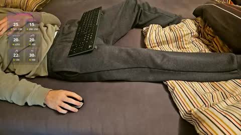 tree1989 online show from October 31, 2025, 4:30 pm