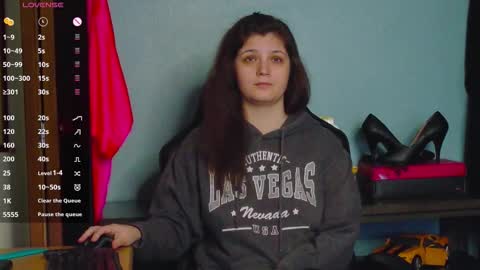 TreeJeanne online show from November 3, 2025, 2:51 pm