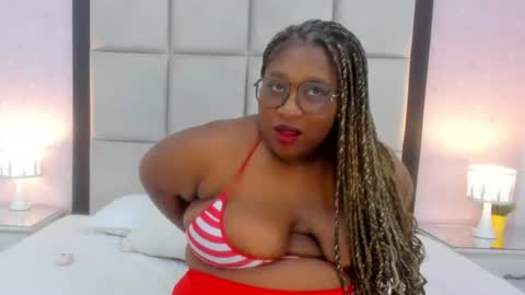 Snapshot of treisyvixen chatting on July 5, 2026, 3:23 am Treisy Vixen big ass online show from July 5, 2026, 3:23 am