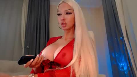 tremendous_blondie online show from April 25, 2026, 3:09 pm