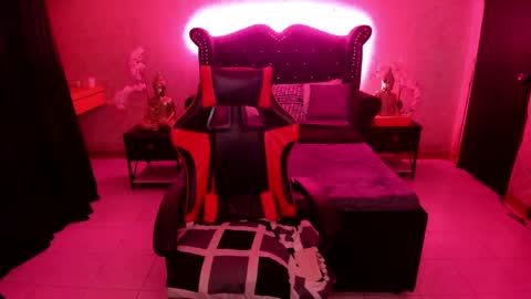 Jade online show from February 2, 2025, 8:08 pm