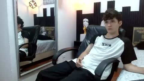 Snapshot of trevor_mob chatting on July 8, 2026, 6:23 pm trevor_mob online show from July 8, 2026, 6:23 pm