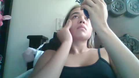 triana_bell online show from January 10, 2025, 5:02 pm