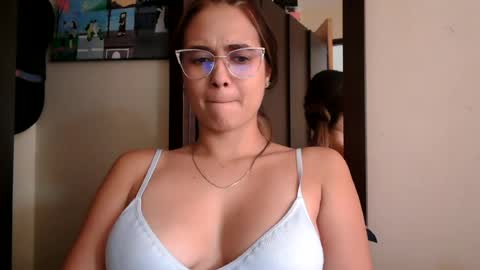 triana_bell online show from June 30, 2026, 5:58 pm