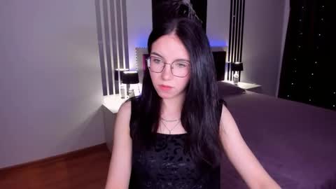 TriciaDaisy online show from May 18, 2026, 2:56 pm