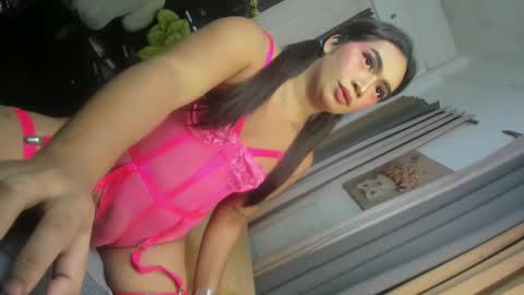 Tricxie online show from February 24, 2025, 12:20 am