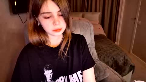 tripleprinces online show from February 8, 2026, 3:59 pm