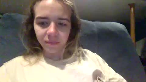 trippybb222 online show from October 17, 2025, 2:19 pm