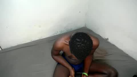 Snapshot of trisboo5 chatting on December 8, 2024, 9:57 am Trisboo5 online show from December 8, 2024, 9:57 am