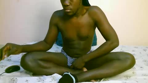 Snapshot of trisboo5 chatting on November 26, 2025, 3:24 pm Trisboo5 online show from November 26, 2025, 3:24 pm