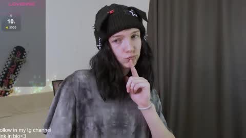 Max  online show from February 19, 2026, 3:19 pm