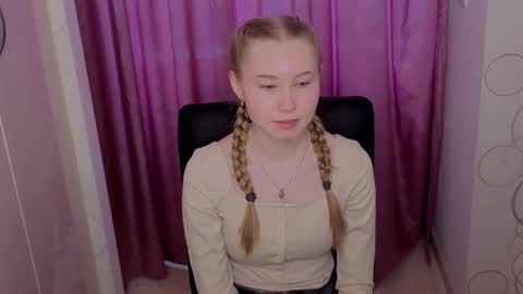 Lana online show from February 10, 2026, 11:14 am