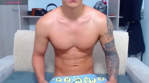 tristan bm online show from December 1, 2025, 1:27 pm