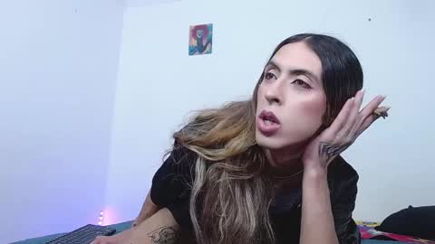Snapshot of trix_fiore_oficial chatting on January 17, 2025, 4:17 am Trix online show from January 17, 2025, 4:17 am